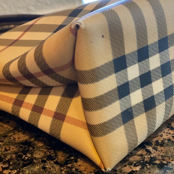 Authentic Burberry Handbag - Picture 5 of 7